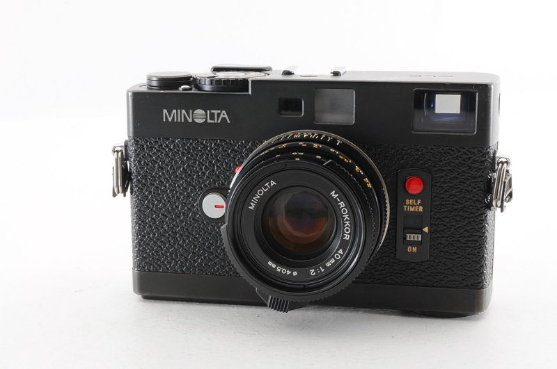 Minolta CLE フィルムレンジファインダーカメラ 正面の外観