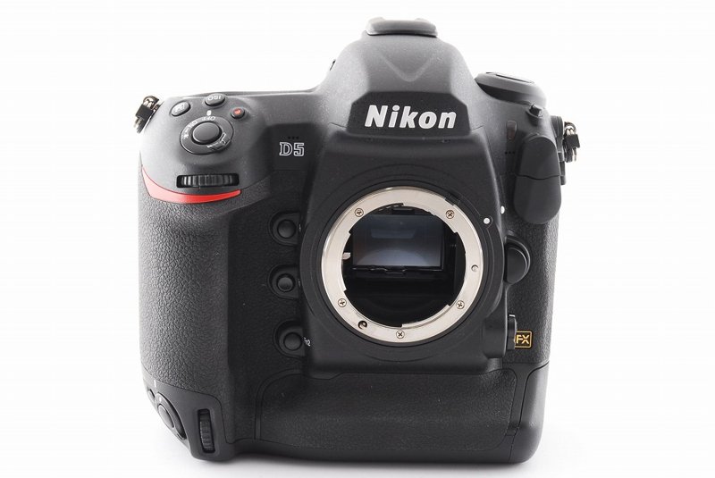 Nikon D5 デジタル一眼レフカメラ本体の正面外観