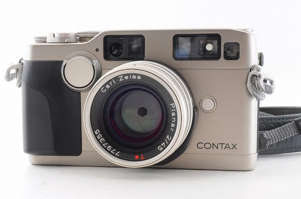 Contax G2 チタンボディ Carl Zeiss Planar 45mm F2 レンズ付き フィルムレンジファインダーカメラ