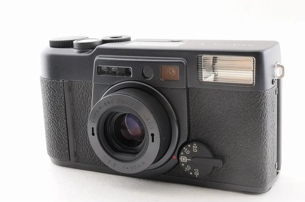 高価買取｜FUJIFILM KLASSE S コンパクトフィルムカメラ 38mm F2.8レンズ搭載｜バイカメ 大阪