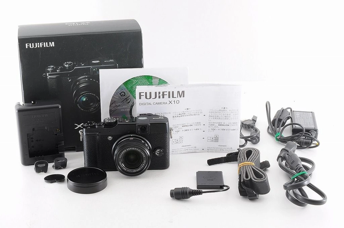 FUJIFILM X10 デジタルカメラ