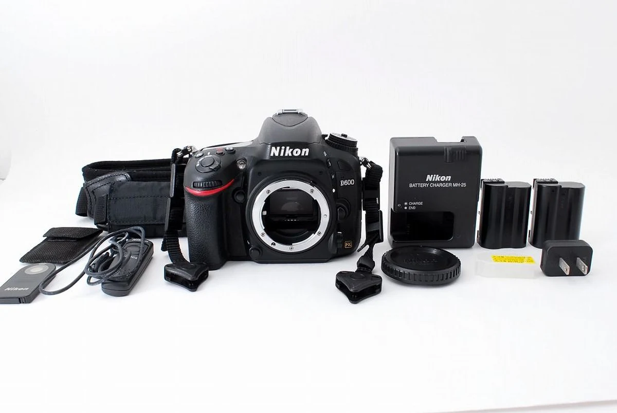 Nikon D600 フルサイズ一眼レフ