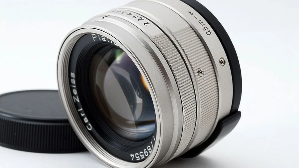 CONTAX Carl Zeiss Planar T* 45mm F2