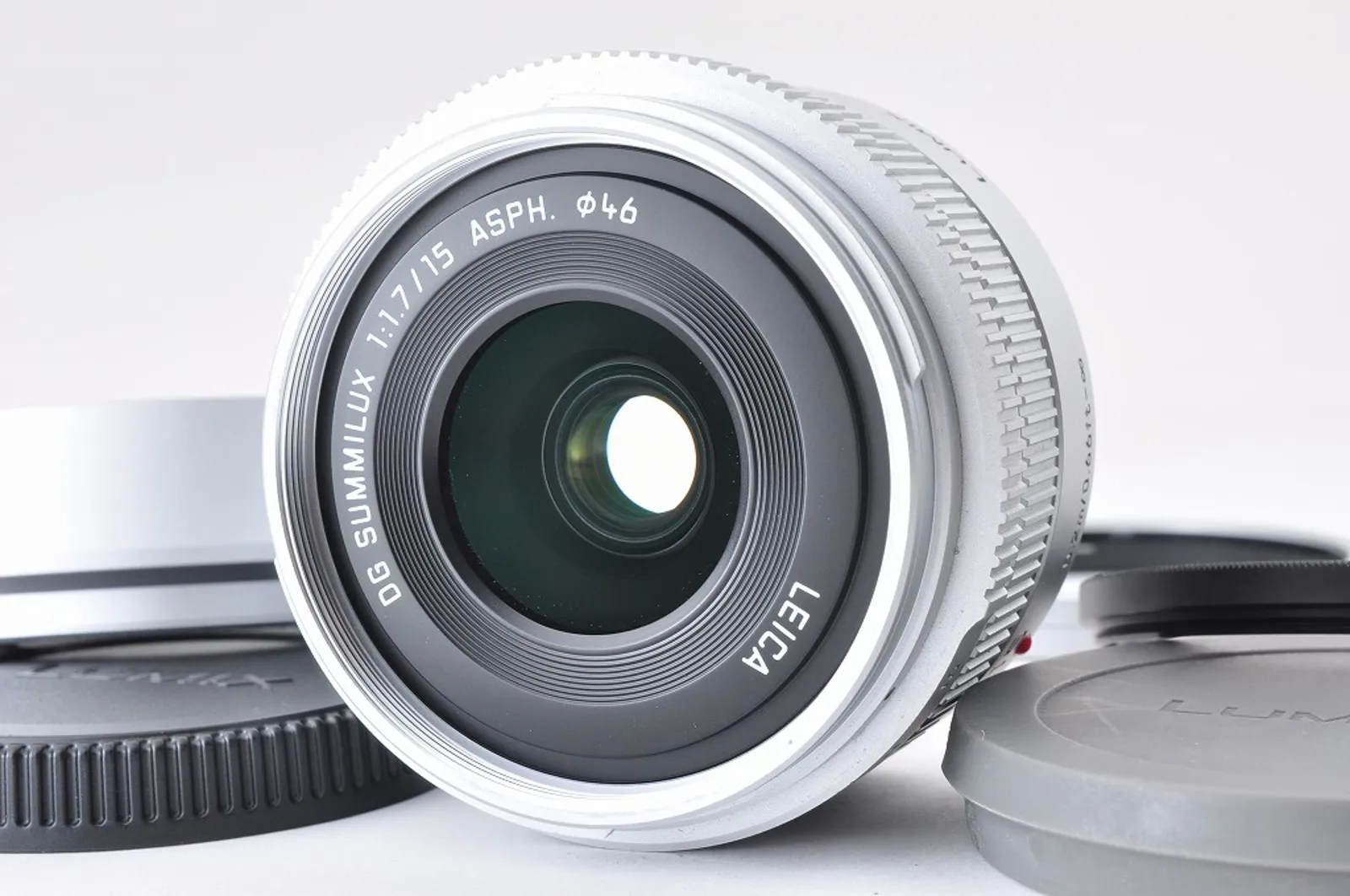 panasonic-leica-dg-summilux-15mm-f17