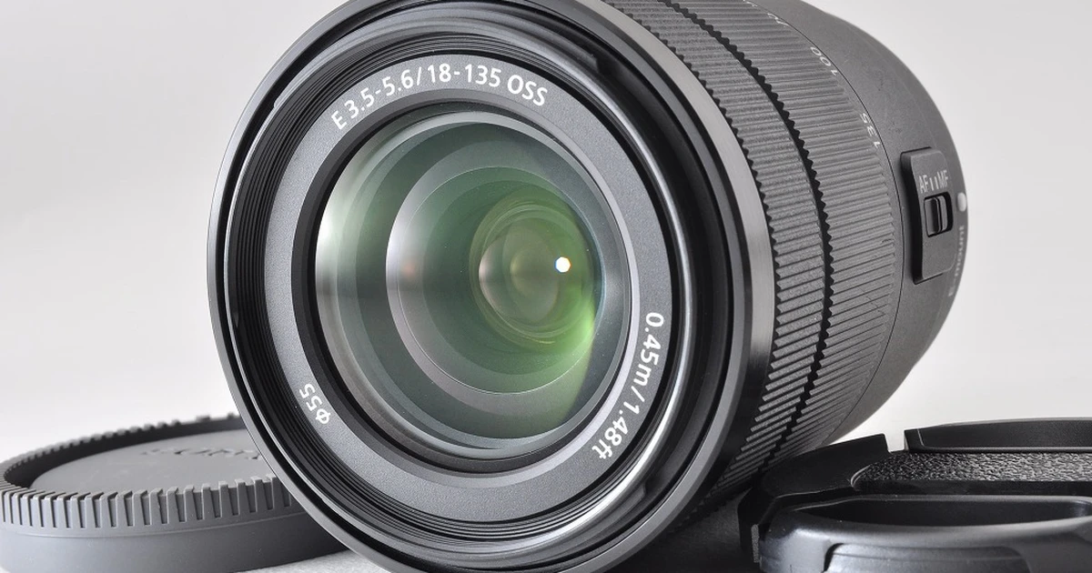 Sony E 18-135mm f3.5-5.6 OSS